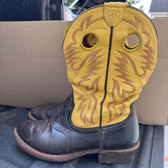 Ariat Boots Mens Size 10.5 D Brown Yellow Leather Western Cowboy Pull Holes ATS - Picture 1 of 13